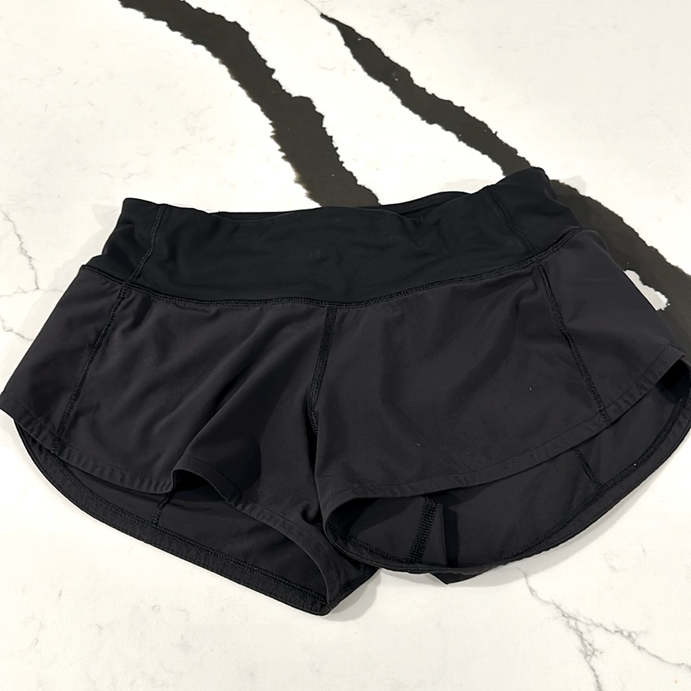 Lululemon Speed up short- 2.5 in